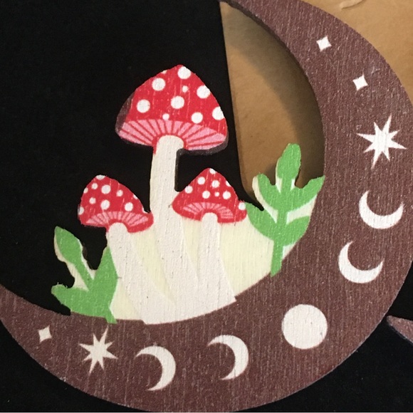 Half Moon Mushroom Earrings - Picture 4 of 8